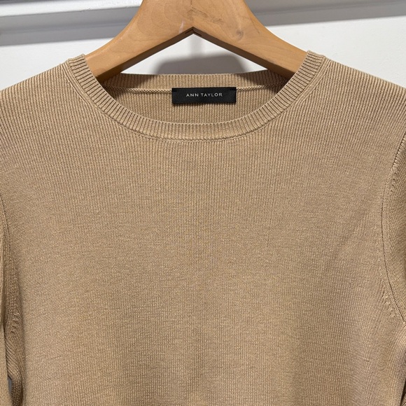 Ann Taylor Tan Crew Neck Ruffle Hem Long Sleeve Sweater Top Size Medium - Picture 3 of 10